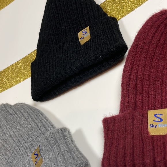 Unisex One-size Beanies Sky Blue - Picture 3 of 9